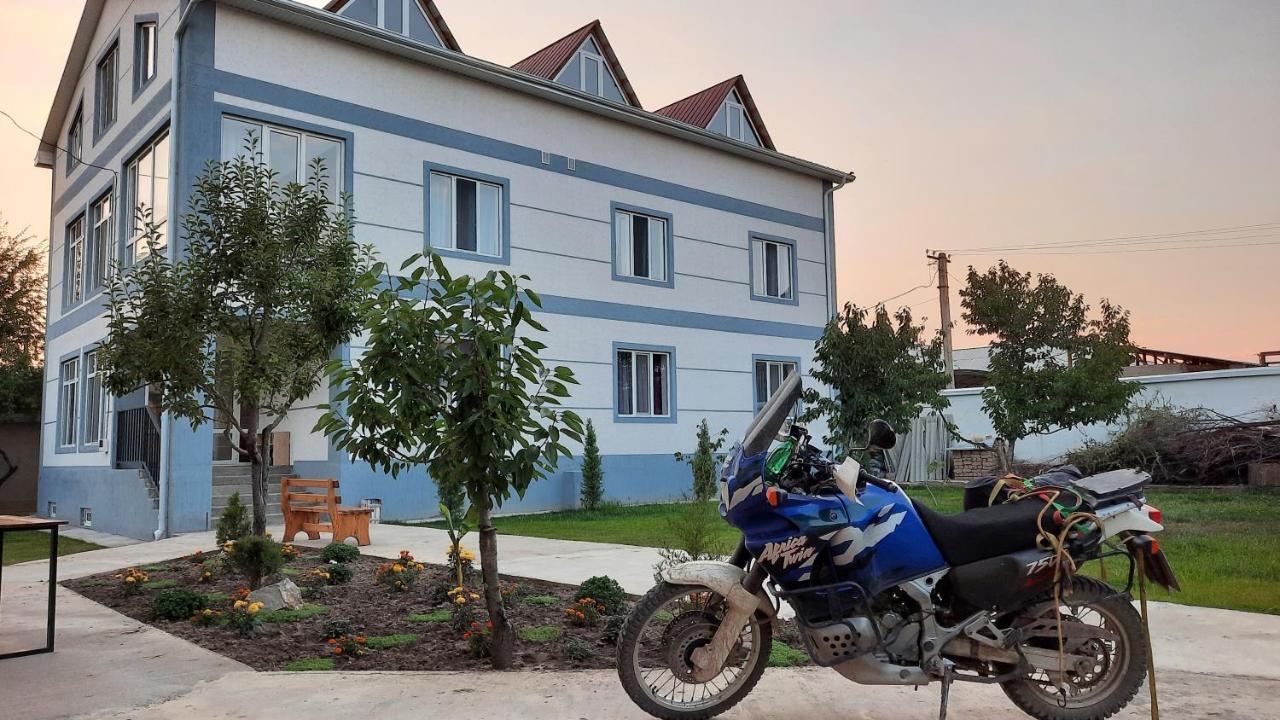 Hotel Good Night Jalal-Abad Esterno foto