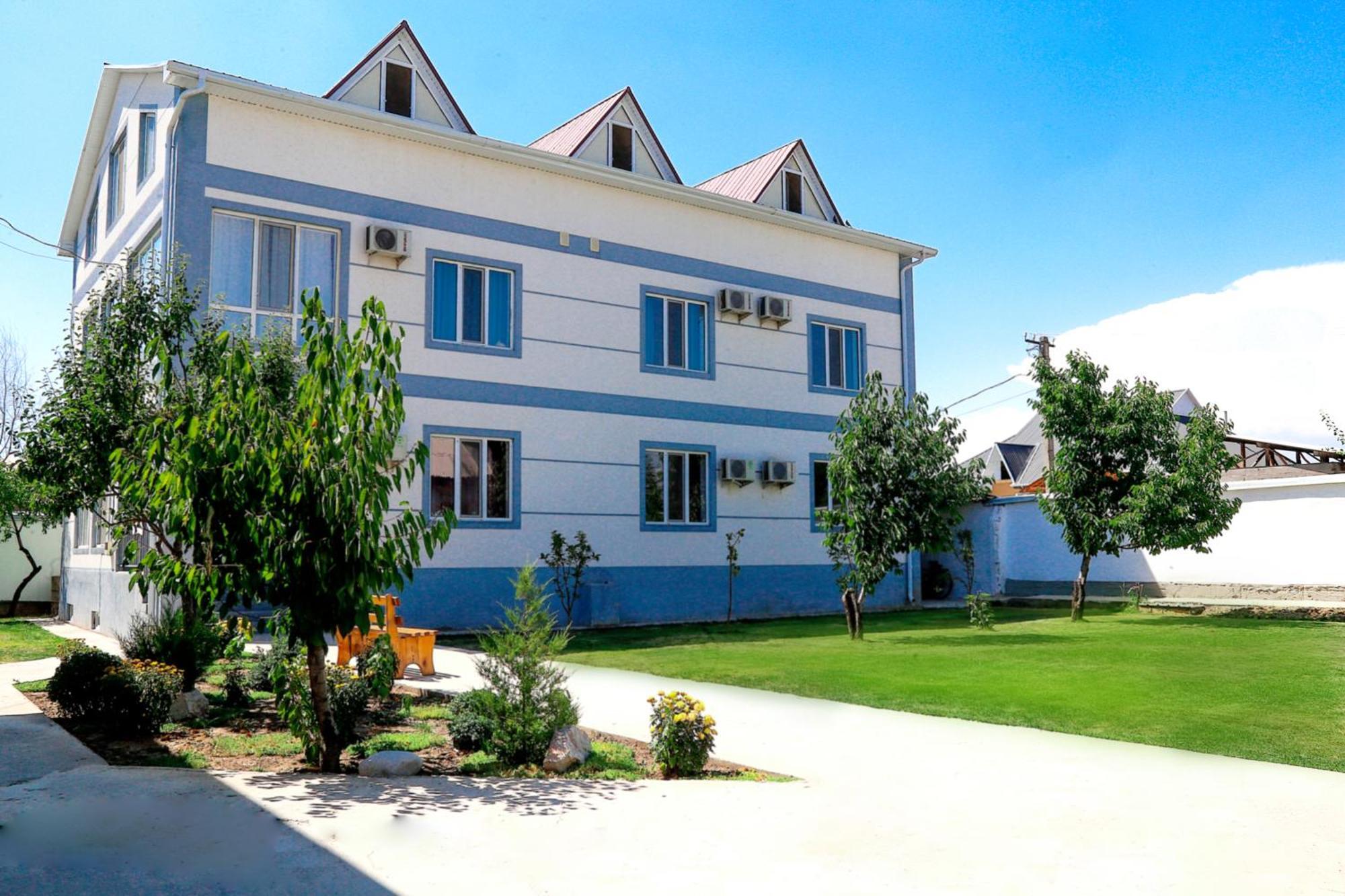 Hotel Good Night Jalal-Abad Esterno foto