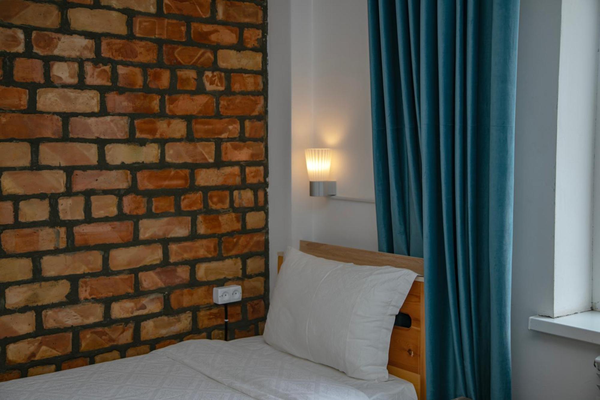 Hotel Good Night Jalal-Abad Esterno foto
